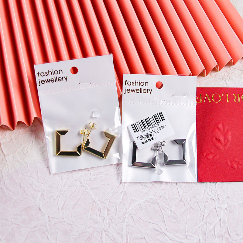 Fashion Square Earrings – Trendy Geometric Jewelry for Women & Teens (Random Color-Pack of 1 Pair)