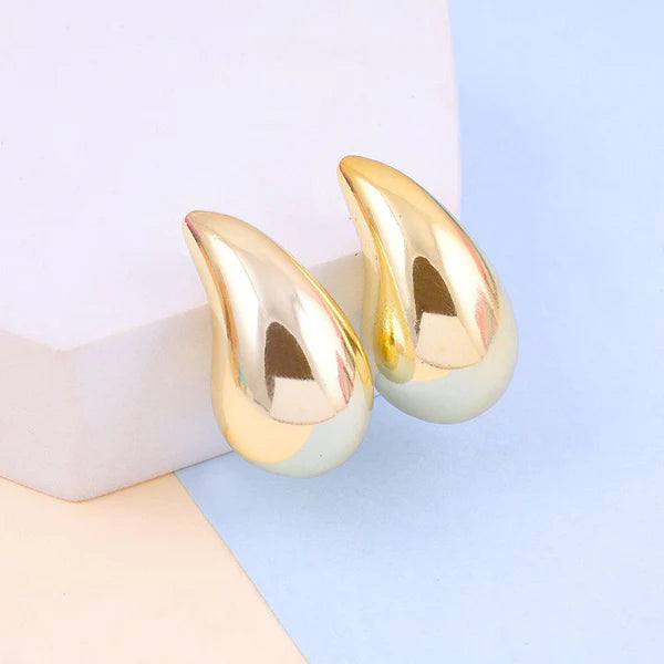 Classic Gold Teardrop Earrings for Women – Elegant Stud Earrings, Lightweight Daily Wear & Party Jewelry (1 Pair)