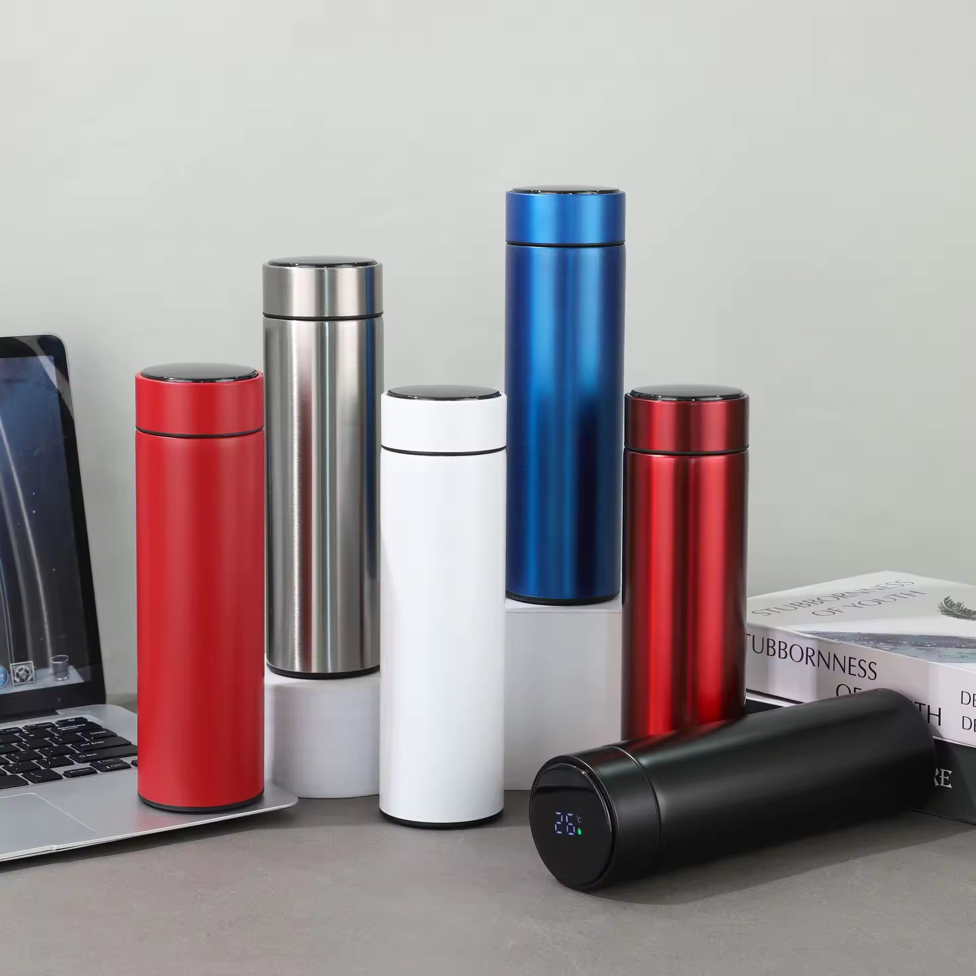 500ml Smart Temperature Display Water Bottle – Hot & Cold Stainless Steel Leakproof Flask for Gym, Sports, Travel & Kids (Random Color-Pack of 1)