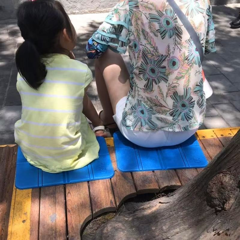 Outdoor Folding Foam Mat – Portable Picnic Pad for Hiking, Camping & Travel (Random color-Pack of 1)