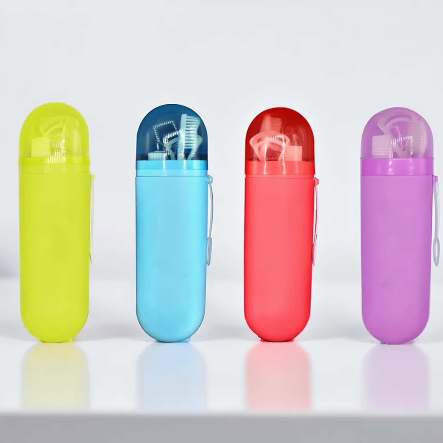 Portable Travel Toothbrush Storage Case – Durable & Lightweight Plastic Toothbrush Holder for Bathroom, Travel & Camping (Random color-Pack of 1)