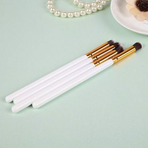 4 Pcs Women Makeup Brush Set – Soft Bristles Cosmetic Brushes for Foundation, Blush, Eyeshadow & Face Makeup (Pack of 1 Set)
