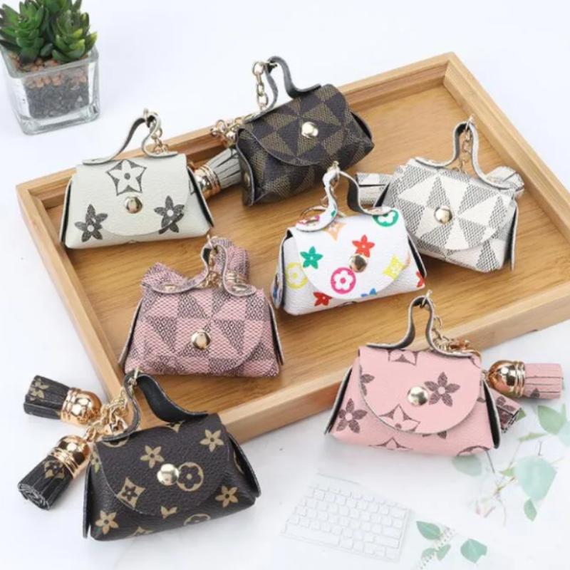 Mini Wallet Keychain – Compact Leather Coin Pouch Keyring for Cash, Coins & Keys (Random Print-Pack of 1)