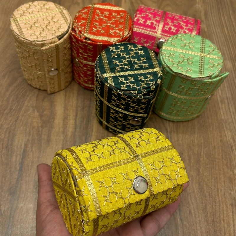 Gold Embroidery Bangle Storage Roll – Compact Jewellery Organizer for Bangles & Bracelets (Random Color-Pack of 1)