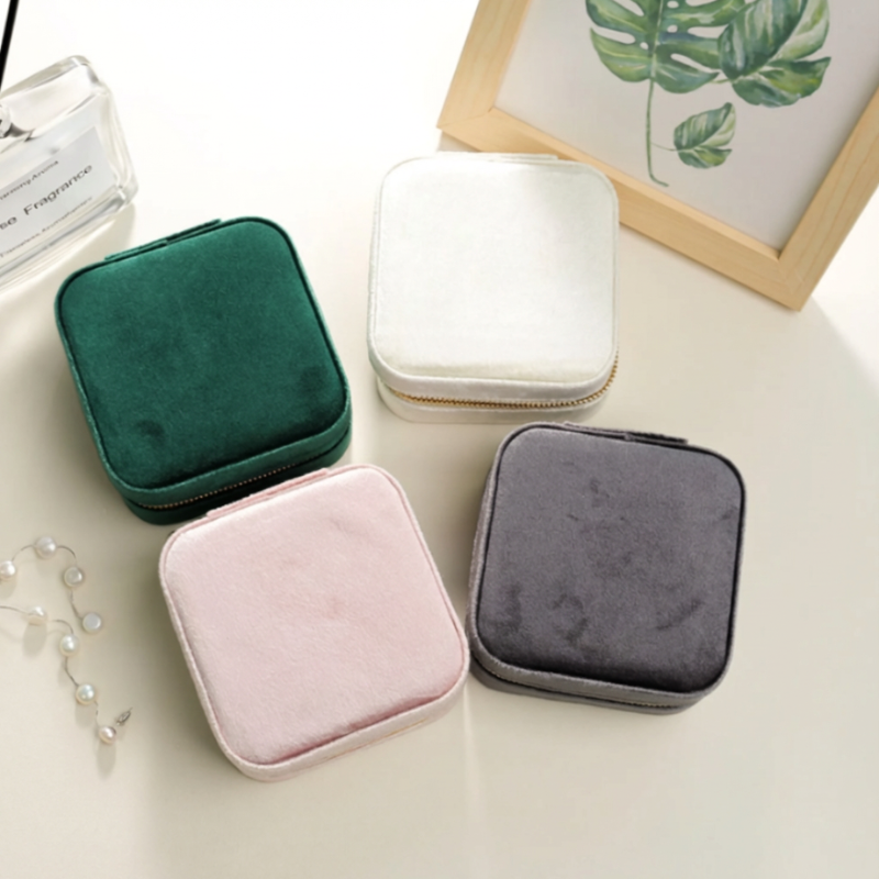 Velvet Mini Jewelry Organizer Travel Case – Compact Jewelry Storage Box for Travel & Daily Use (Random color-Pack of 1)