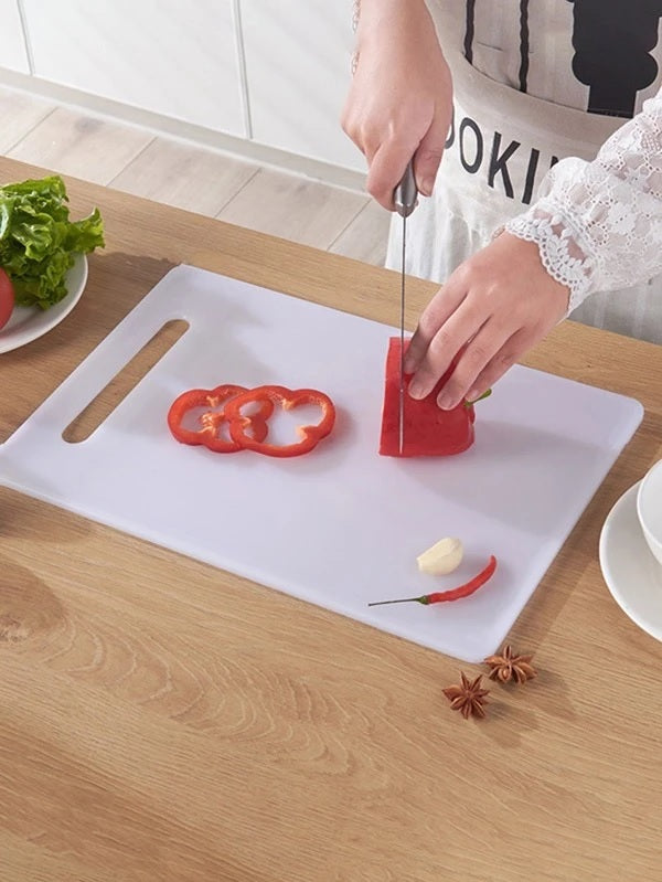 Multi-functional Plastic Kitchen Cutting Board (25*16*0.6 Cm)