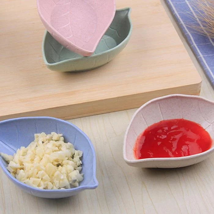 4 Pcs Leaf Shape Chutney Plate – Stylish Appetizer & Condiment Serving Dish (Random colors)