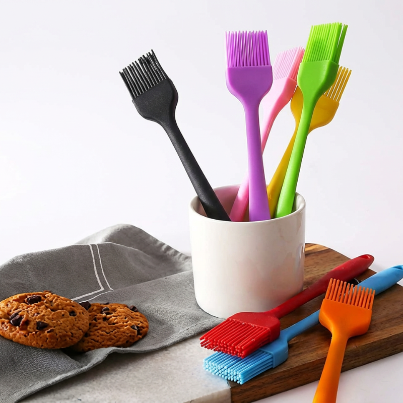 Silicone Oil & Ghee Brush – Non-Stick Basting Brush for Cooking, Baking & BBQ (Random color-Pack of 1)