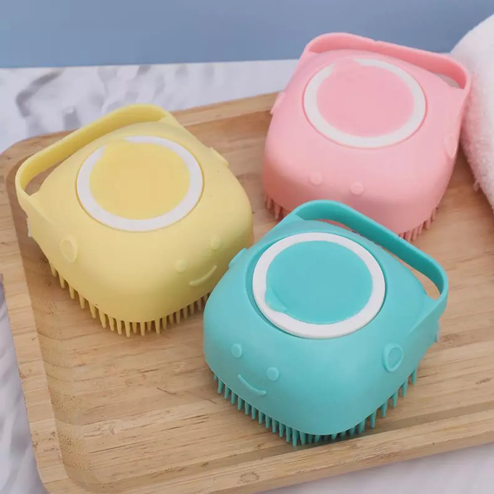 Soft Silicone Bath Massage Brush – Gentle Exfoliating & Body Scrubber for Shower, Spa & Skin Care (Random Color-Pack of 1)