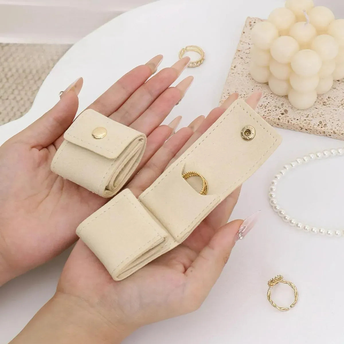 Mini Jewelry Travel Case – Portable Organizer for Work, Commute & Vacations (Random color-Pack of 1)