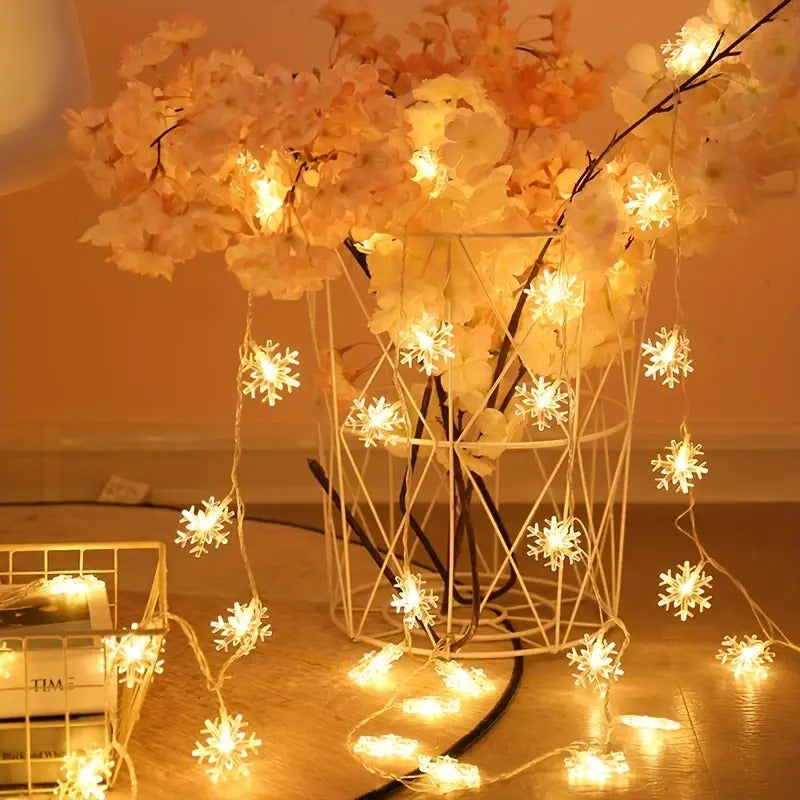 20 LED Snowflake String Lights – Warm White Christmas Decorative Fairy Lights (Battery Operated, Without Battery)