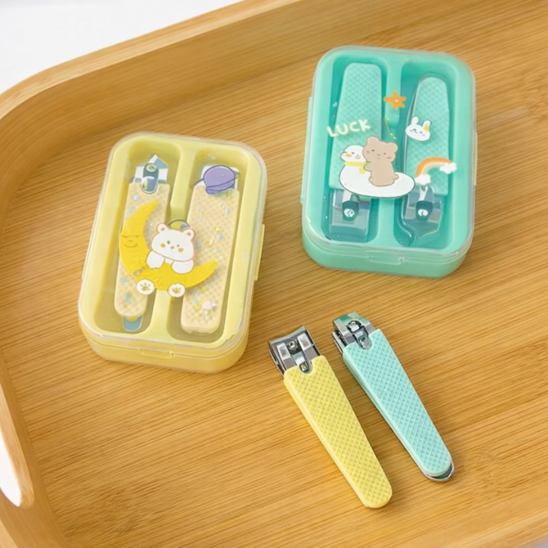 Children’s Nail Clippers Set of 2 Pcs - Cute & Safe Nail Scissors for Kids, Portable Manicure Tool (Random Color)