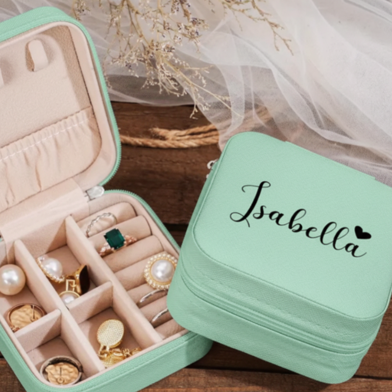 Customized Jewelry Box with Custom Name & Heart – Elegant White Zipper Jewelry Organizer