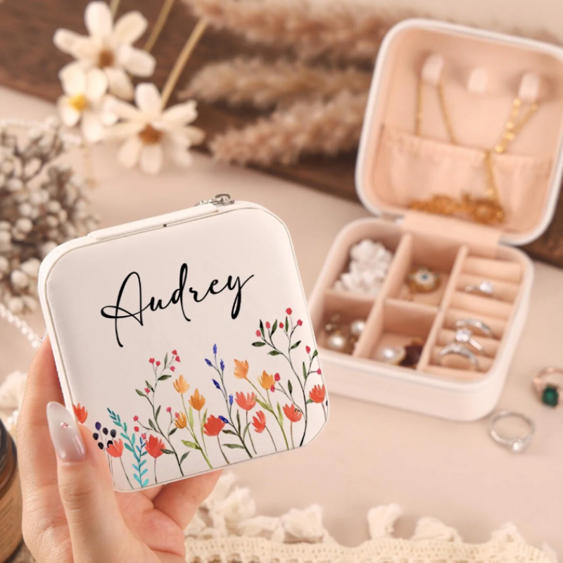 Personalized Name & Flower Design Jewelry Box – Travel Jewelry Organizer for Bridesmaids & Gifts for Her