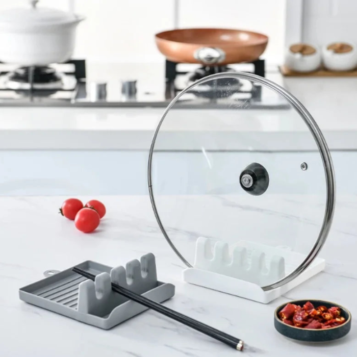 Plastic Oil Spill Spoon Resting Tray – 4-Slot Spoon Holder Stand for Kitchen Utensils, Spatula, Ladle & Chopsticks (Random Color, Pack of 1)