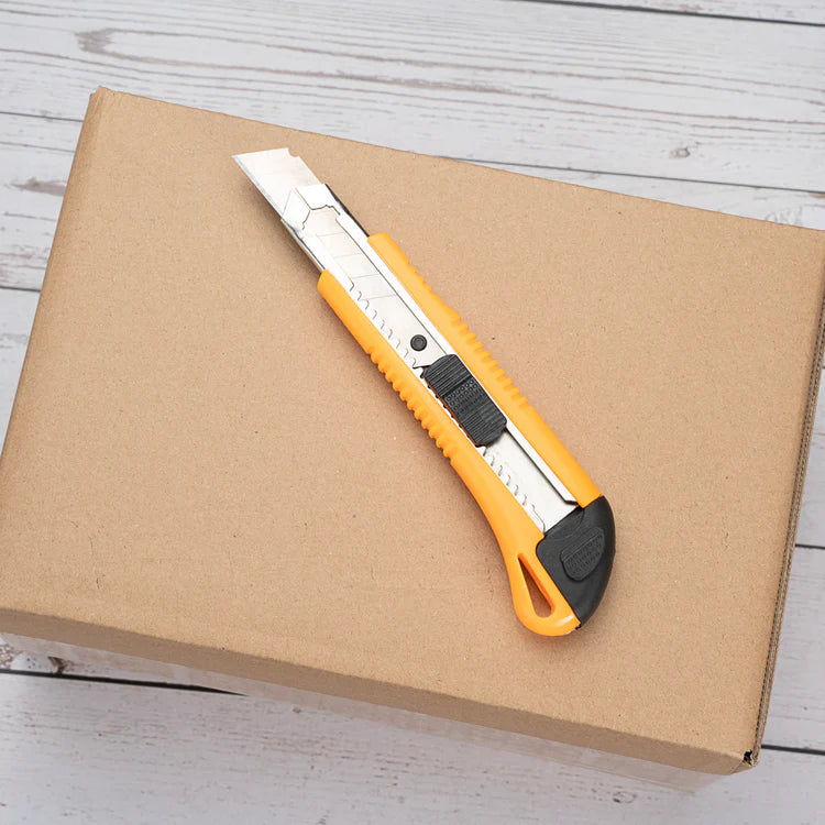 Heavy-Duty Retractable Utility Knife – Snap-Off Blade Cutter