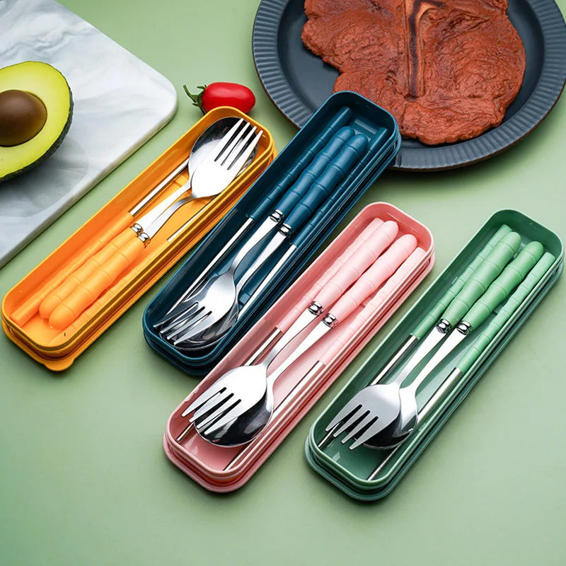 Stainless Steel Tableware Set – Durable Cutlery Set for Dining & Kitchen Use(Random color-Pack of 1)