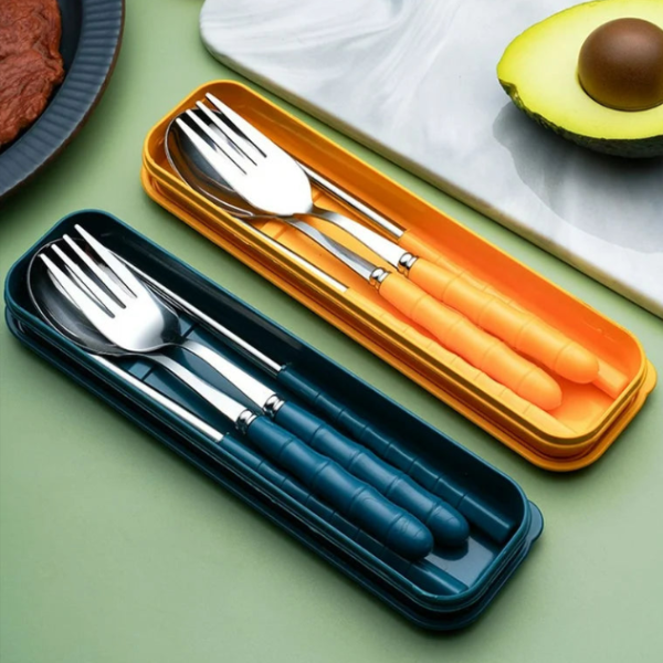 Stainless Steel Tableware Set – Durable Cutlery Set for Dining & Kitchen Use(Random color-Pack of 1)