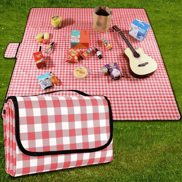 Purse-Shaped Waterproof Picnic Mat – Foldable & Portable for Outdoor Activities (Random color) (Pack of 1)