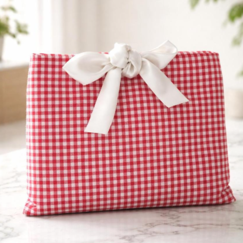 Gingham Laptop & Book Cover Sleeve – Stylish Protective Sleeve for Laptop, Notebook & Books