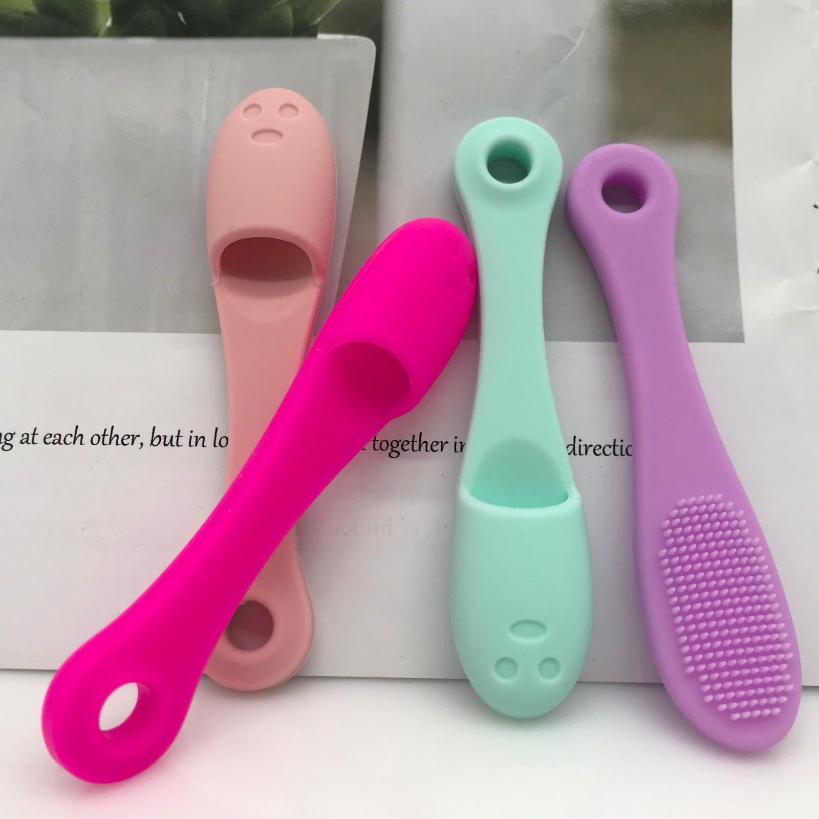 2 Pcs Silicone Finger Wash Brush