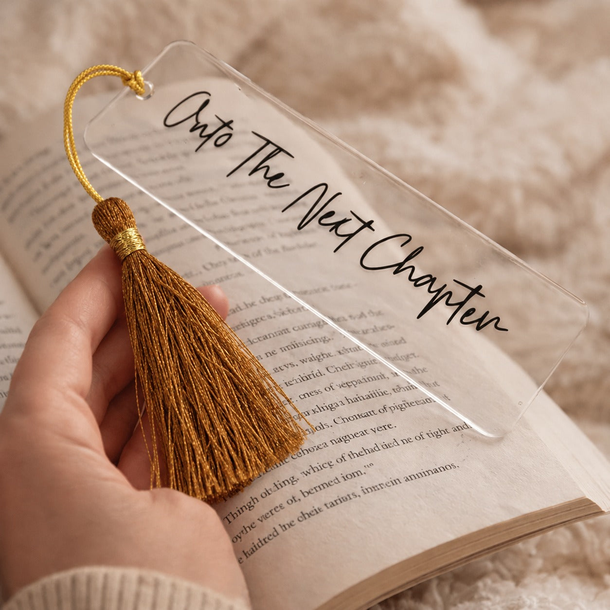 Personalized Clear Acrylic Bookmark with Custom Text & Tassel – Elegant Transparent Book Marker Gift for Readers