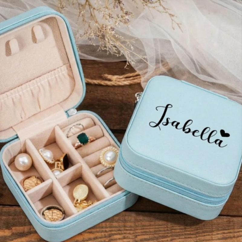 Personalized Jewelry Box with Custom Name & Heart – Elegant White Zipper Jewelry Organizer