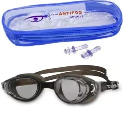 Black color no fog swim goggles along with blue color zipper case.