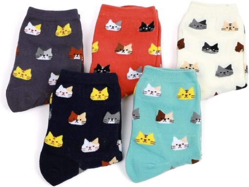 5 Kitty socks are shown in blue, red, white, black, and sky blue color.