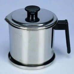 Stainless Steel kitchen oil filter strainer pot.