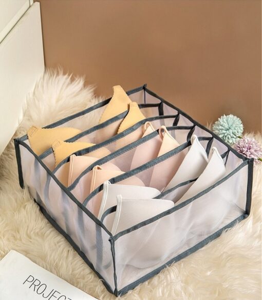 7 compartment undergarments organiser box is used to organize undergarments.