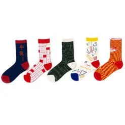 5 Geometric pattern socks.